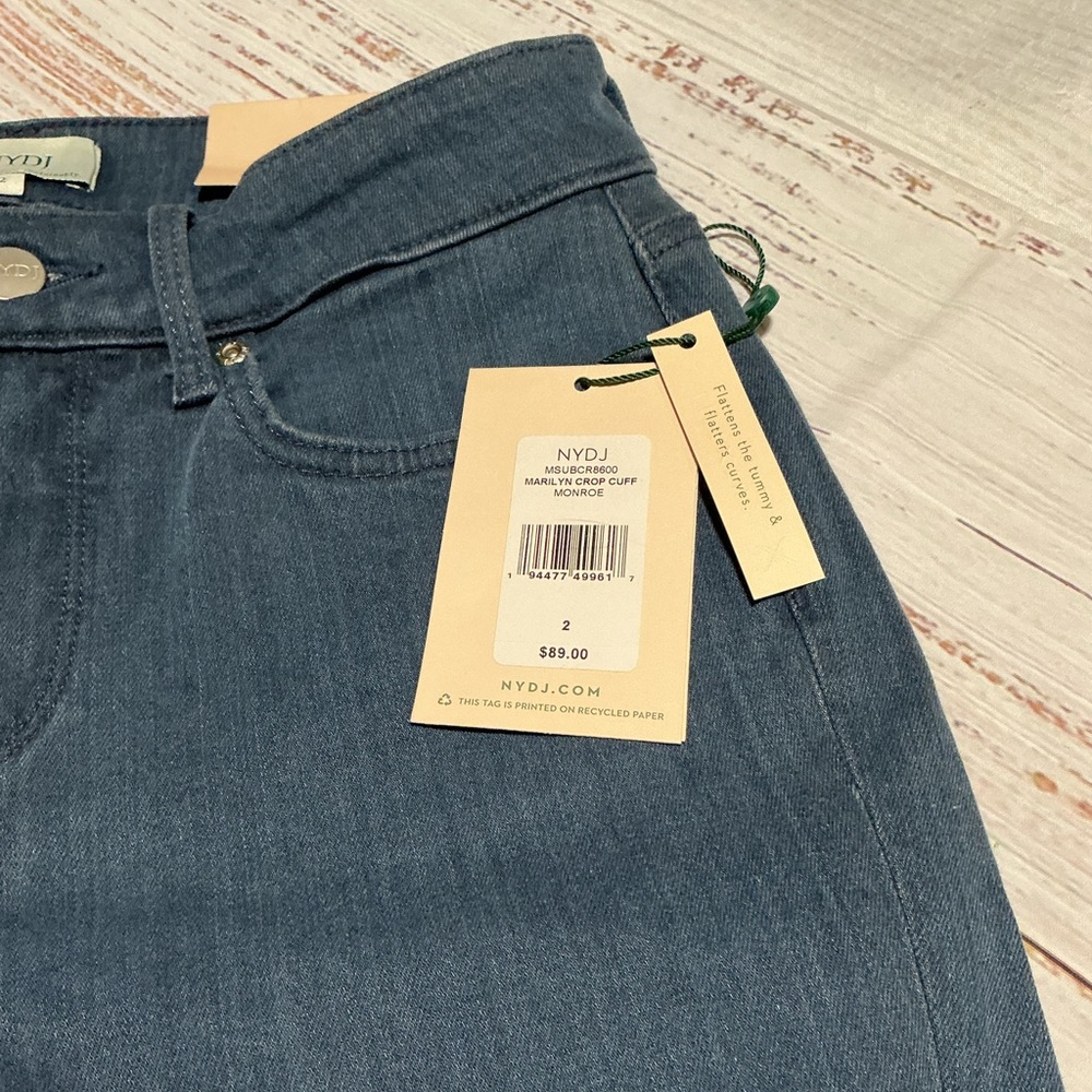 NWT NYDJ Marilyn Crop Cuff Monroe jeans. Size 2. - Picture 4 of 8